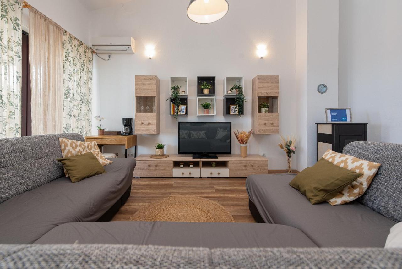Apartment Tomislav Vir Εξωτερικό φωτογραφία