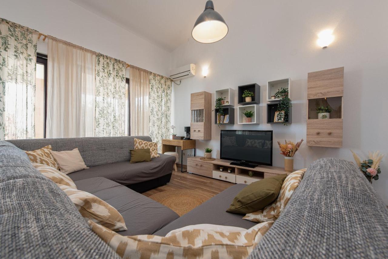 Apartment Tomislav Vir Εξωτερικό φωτογραφία
