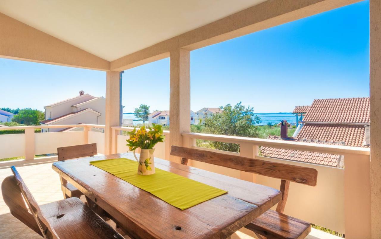 Apartment Tomislav Vir Εξωτερικό φωτογραφία