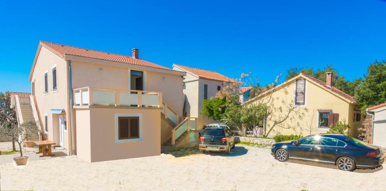 Apartment Tomislav Vir Εξωτερικό φωτογραφία